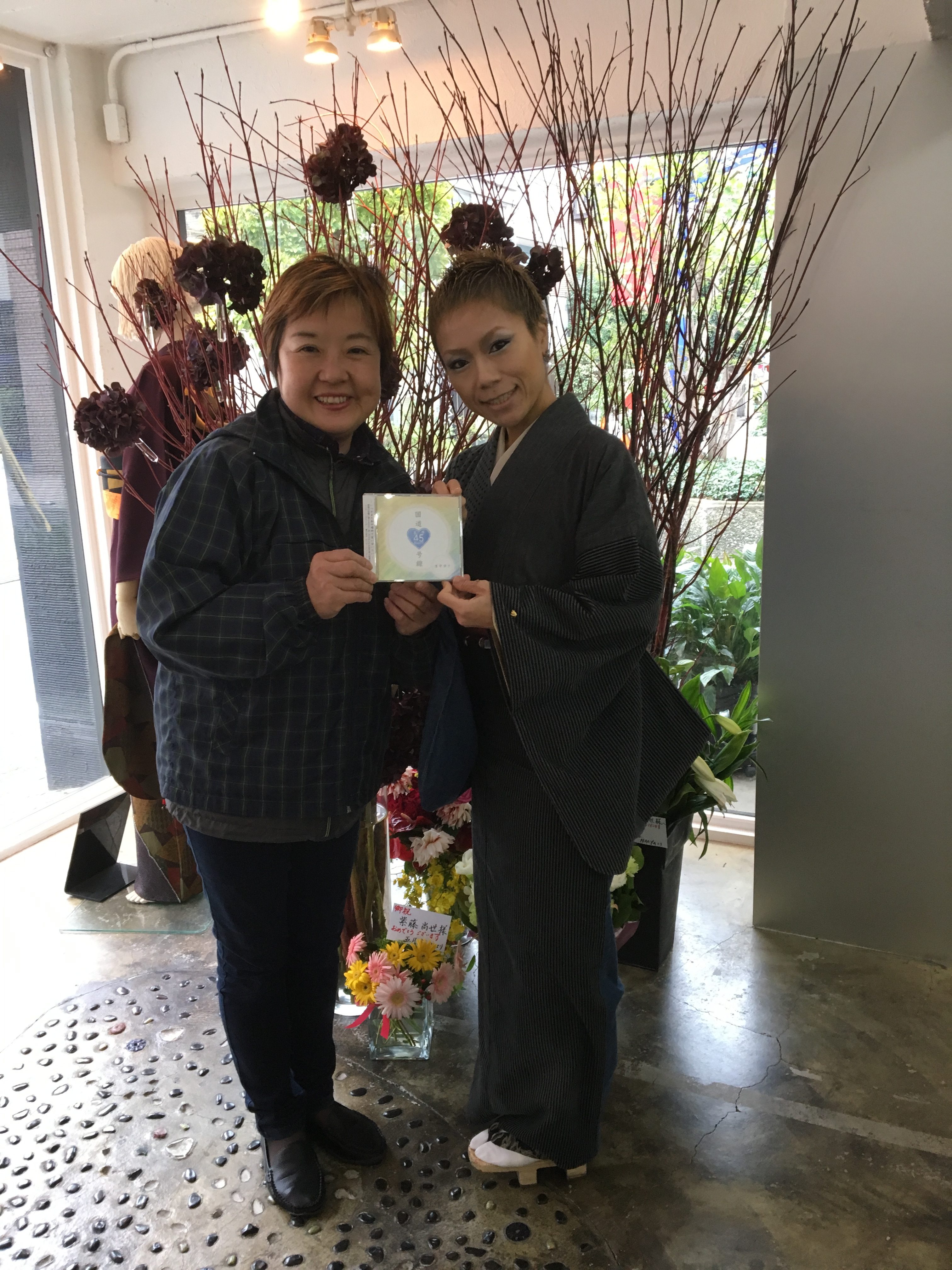 ボ ー ダ ー を 超 え 、 世 界 を 舞 台 に し た 人 材 育 成 を