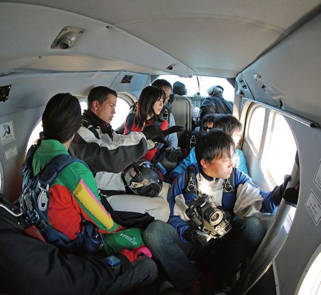 川崎重工 警察庁に最新型ヘリコプター「H145BK117 D-3」を2機納入川崎重工業株式会社