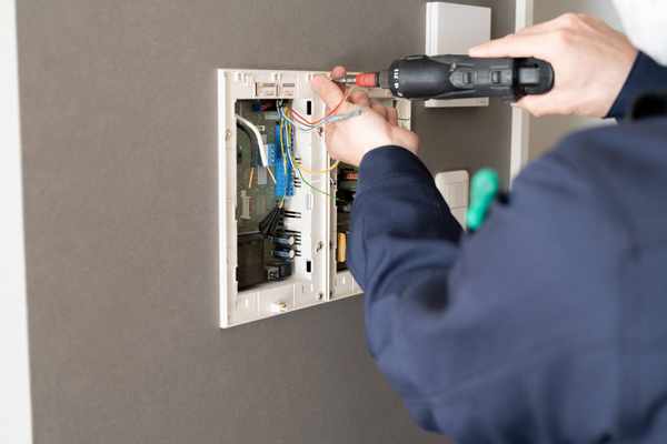 受話器式インターホンをテレビドアホンに交換大阪市浪速区