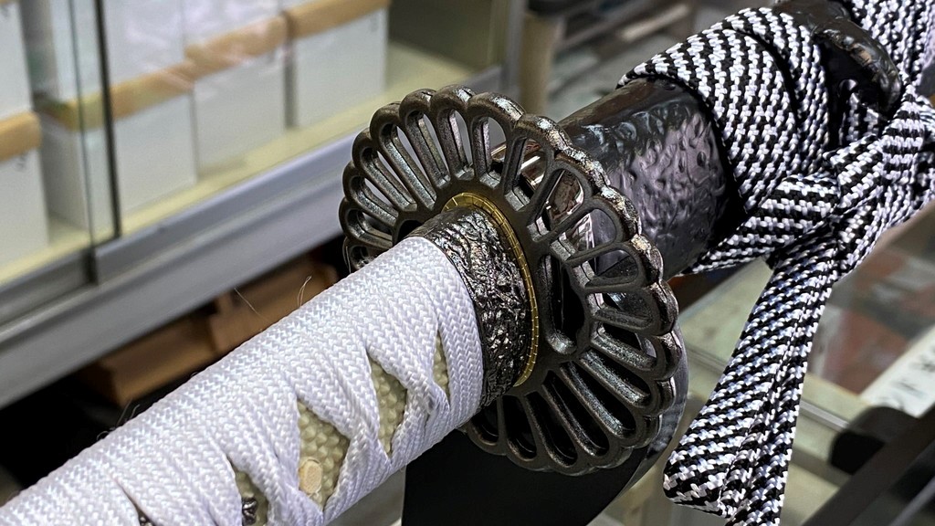 武士から武士へ」受継がれる一振り。鎌倉時代 中期755年前～国行の息子！国俊 二字日本の誇れる時代の一振り！ – 日本刀オークションSwordAuction of Japan