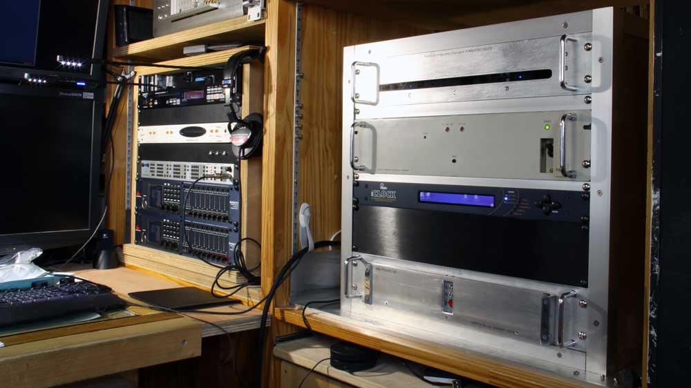 ベニヤ板とDCのハイブリッド！ pixivインフラの今 － ＠IT