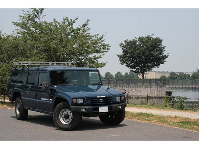 自衛隊員の移動に活躍！ トヨタのメガクルーザー・ベースの「高機動車」は市販モデルとどう違う？AUTO MESSE WEB オートメッセウェブ～カスタム・アウトドア・福祉車両・モータースポーツなどのカーライフ情報が満載～