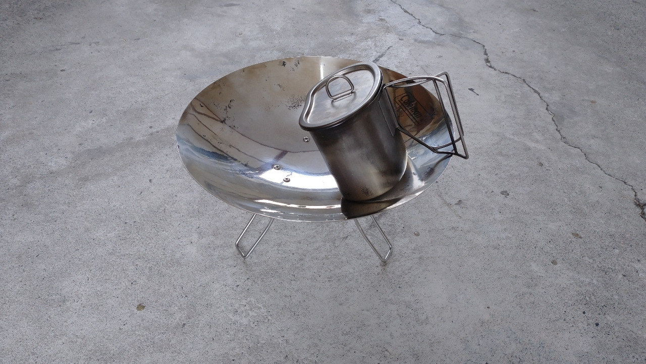 ファイヤーディスク五徳焚き火テーブル焚き火台 コールマン ハンドメイドキャンプソロキャンプ