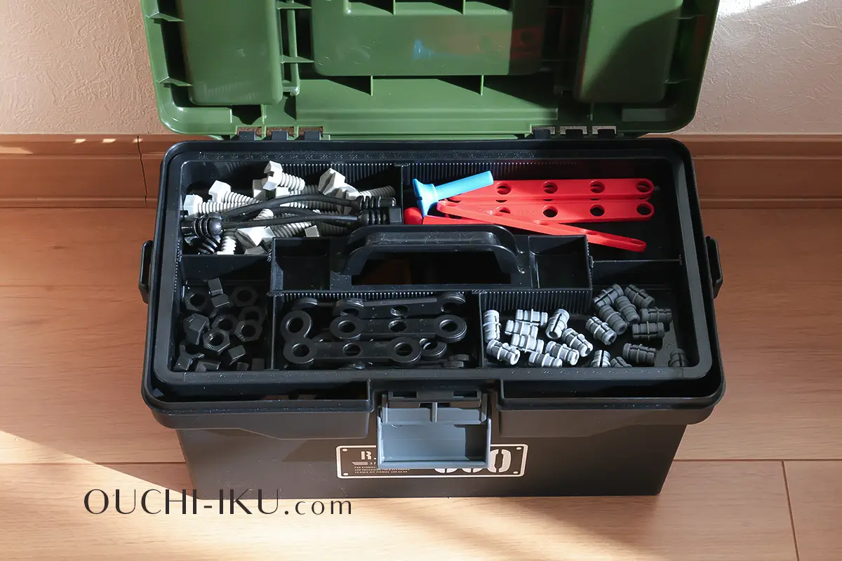 AmazonBRIO ブリオ収納ケース＆ラッピング袋付 ビルダー アクティビティセット 全210ピース 対象年齢3歳以上 大工さん 工具遊びおもちゃ 知育玩具大工さんおもちゃ