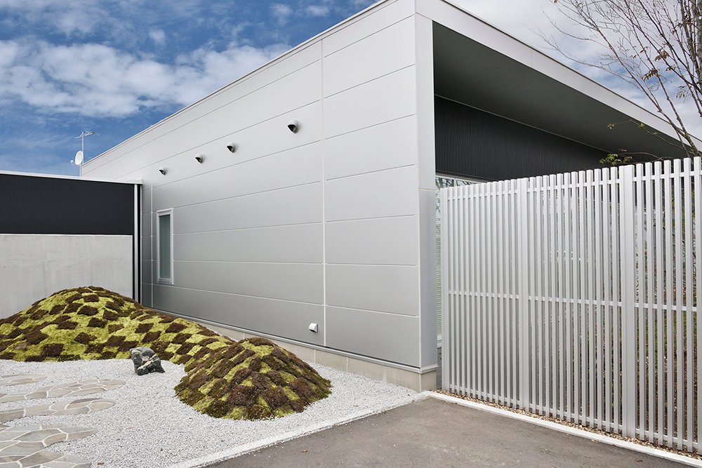 ガルバリウム鋼板外壁材のデメリット、凹みや傷の修理・補修方法の具体例栃木県宇都宮市の注文住宅・リフォーム・リノベーション：ヨシダクラフト