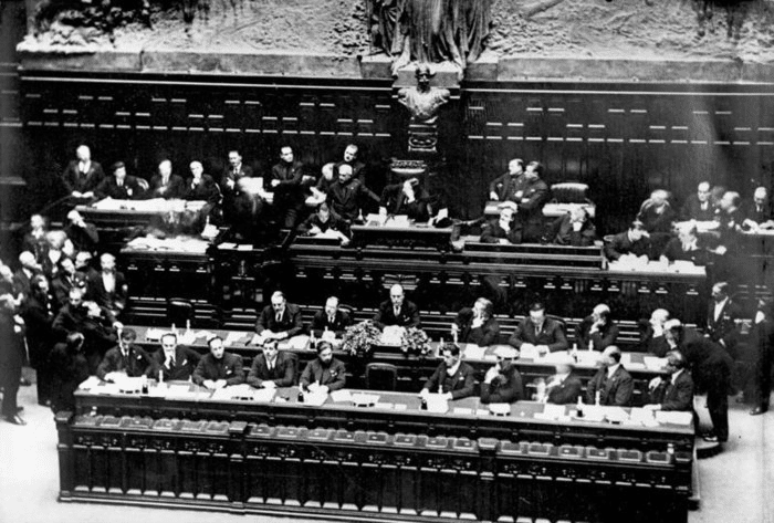 ムッソリーニの孫娘の告白：ベニートは祖母が自分を裏切っていることに気づいた - ガゼータ・エクスプレス