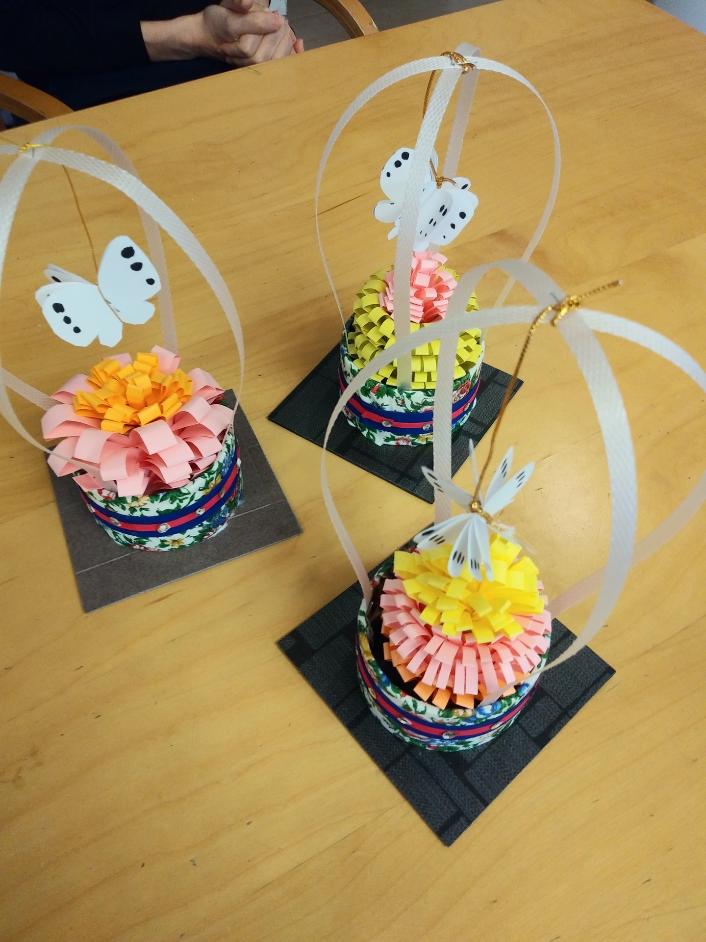 ガムテープの芯でお散歩コロコロくまっしぇ発 育自ポータルサイト