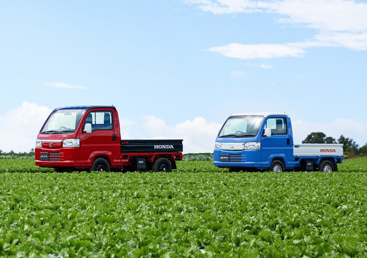 軽トラ人気の立役者「ダイハツ・ハイゼットトラック」カラーも豊富でプライベートユースにもオススメ 最新軽自動車 車種別解説Motor-Fan モーターファン自動車関連記事を中心に配信するメディアプラットフォーム