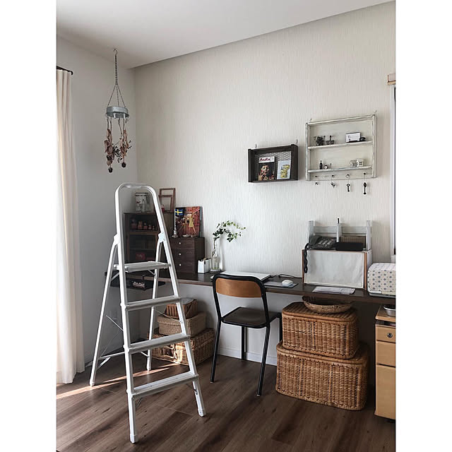 便利アイテム 高さもあってコンパクトに収納もできる伸縮脚立