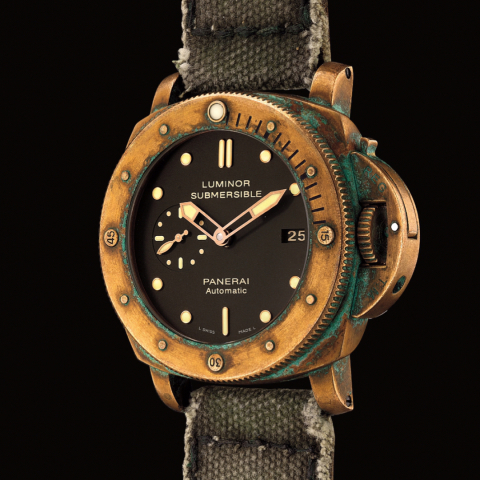 パネライ 2021年新作 ブロンズを全面に採用した「サブマーシブル ブロンゾ ブルーアビッソ」高級腕時計専門誌クロノス日本版 webChronos