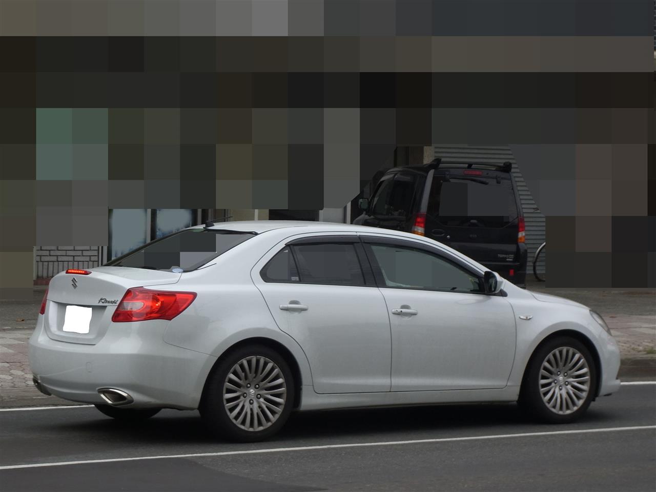 警察車両の「パトカー」値段はいくら？ 「ベース車種」は誰が決めてるの？ 気になる疑問に