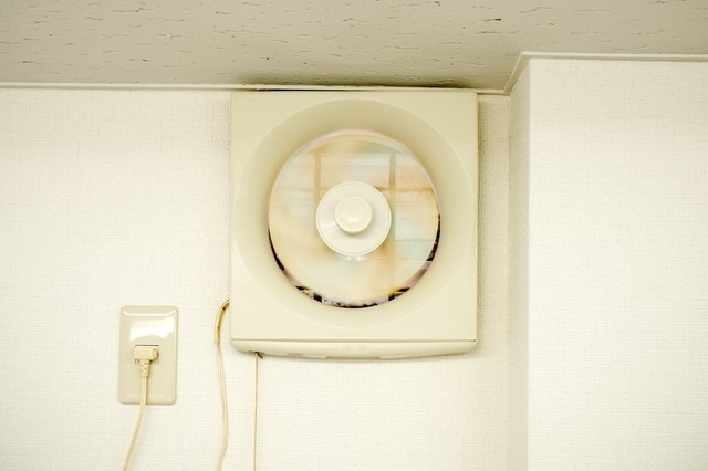 P-13VSSQ3-AF 三菱 強制・自然給気ユニット専用防音フード 換気扇・レンジフード＞三菱＞換気扇部材 三菱 P-13VSSQD3-AFダクト用システム部材 強制 自然給気ユニット専用防音フード 防虫網付 防火ダンパー付