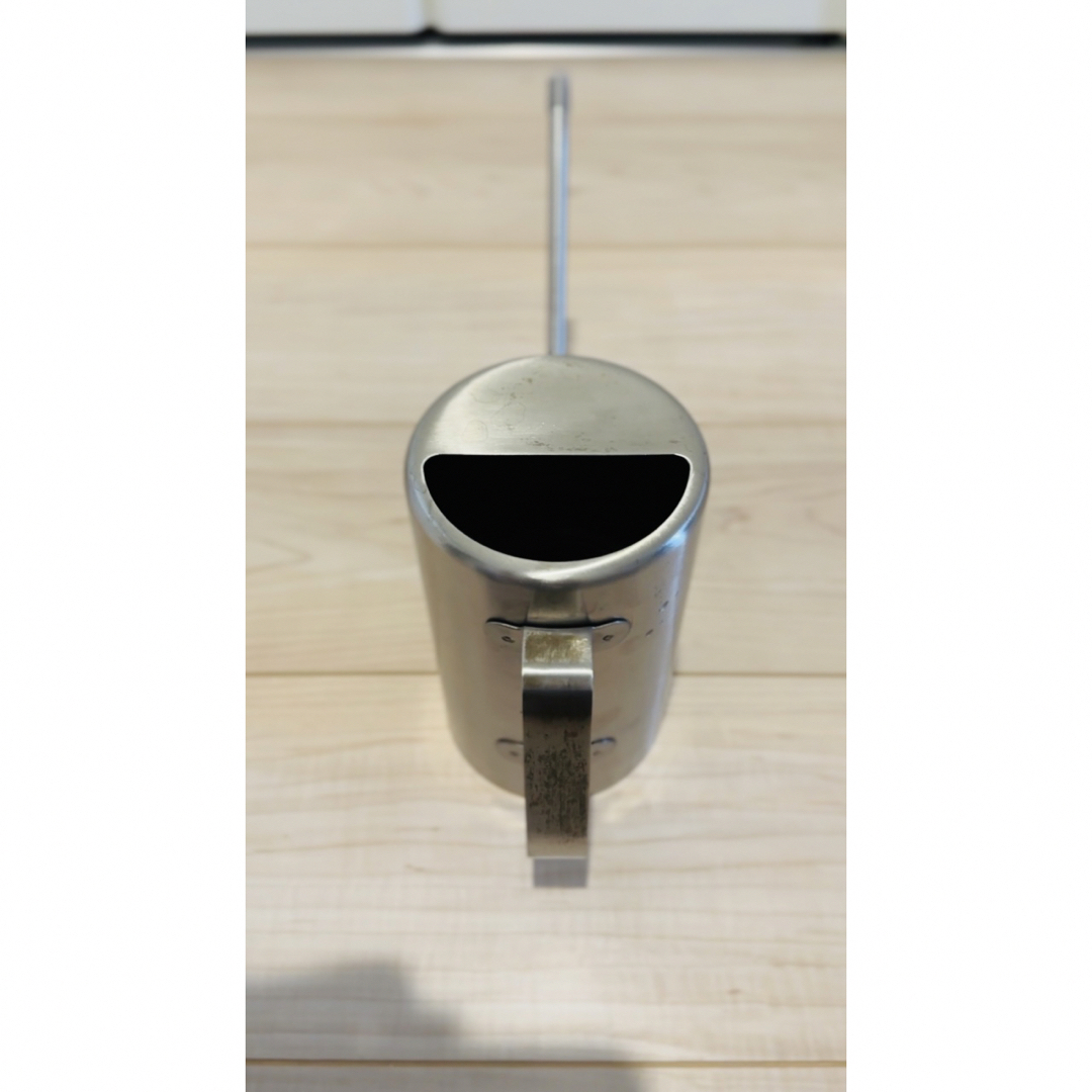 片付けなくてOK！無印の「立てられるジョウロ」はインテリアを損ねないマイ定番スタイルROOMIE ルーミー