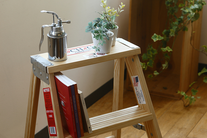 最高におしゃれなガレージ収納棚をDIYで作ったら快適すぎた！古い脚立をリメイクした収納 田舎暮らし099