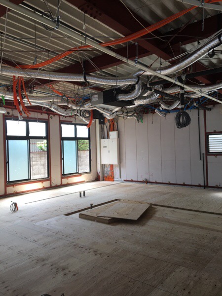 ワンランク上のコンビニエンスストア - 株式会社バーブラウン