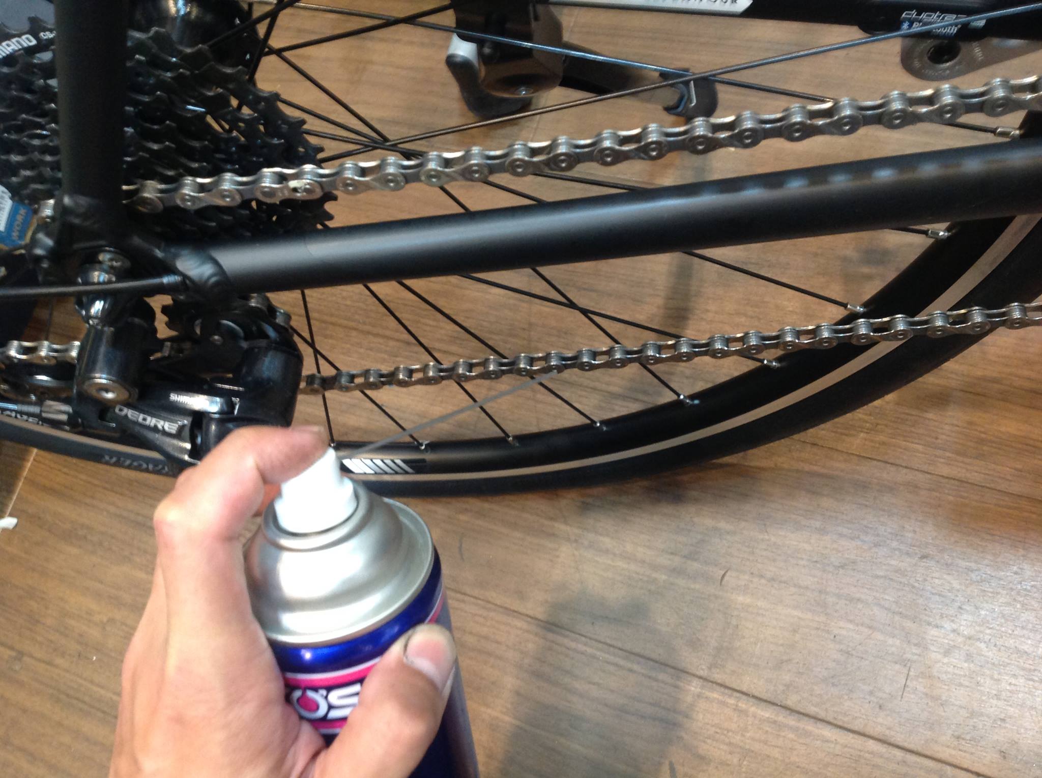 自転車のチェーンがガクッと滑る・原因の「歯飛び」の直し方を解説！じてまに研究所