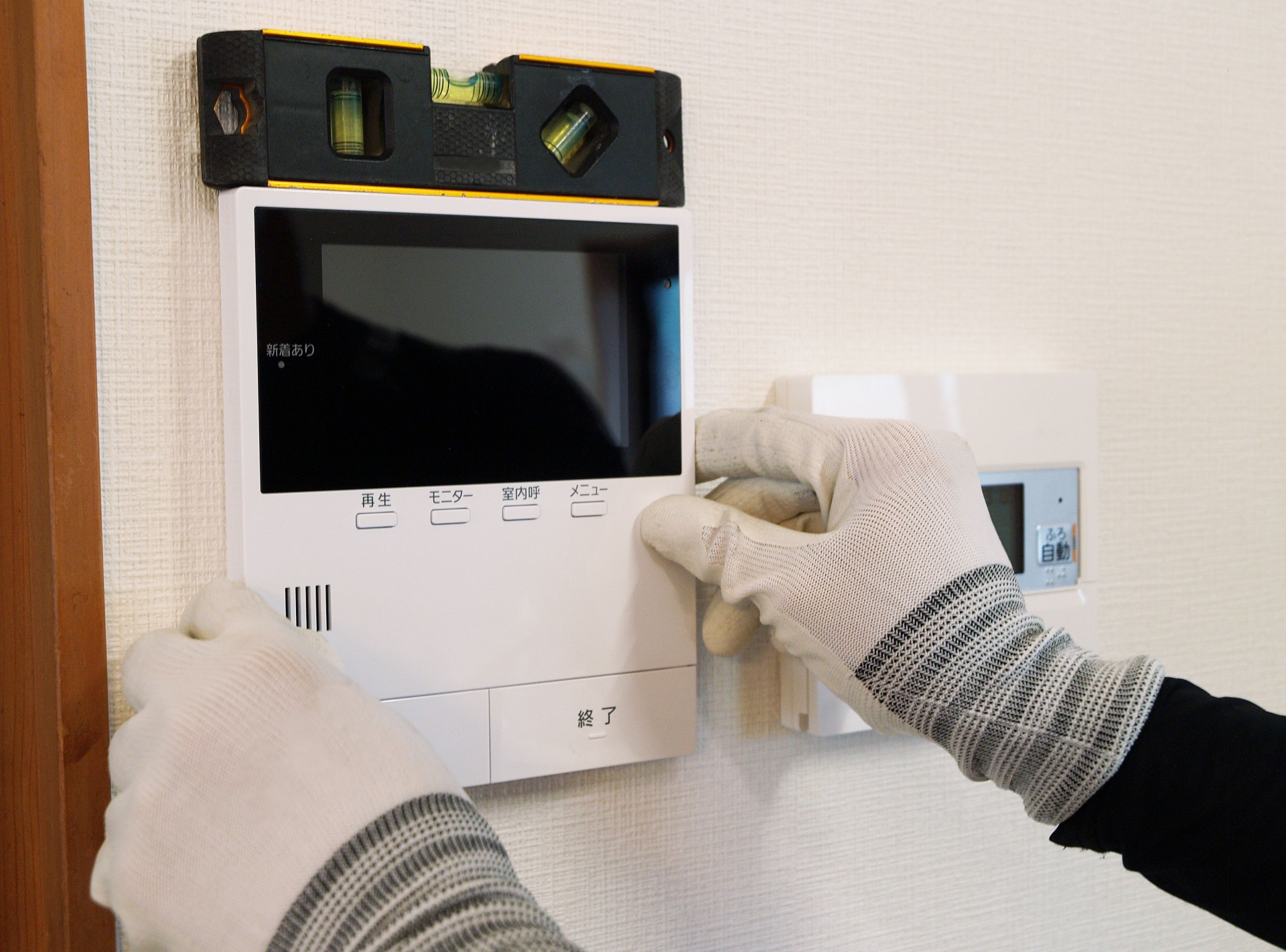 インターホンを交換する方法インターホンの寿命やおすすめも徹底解説 - ＋1 Day