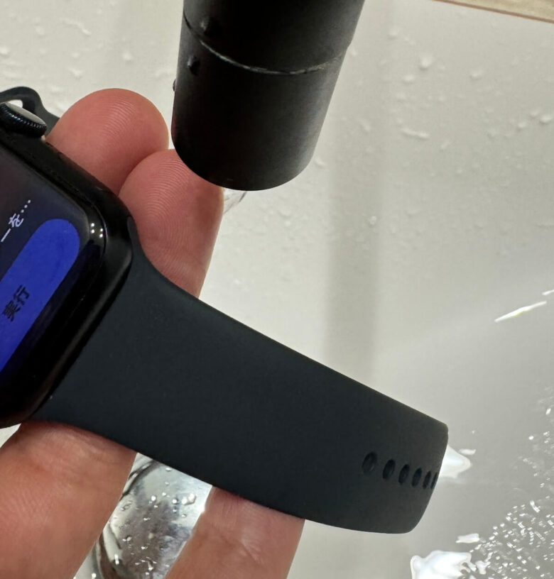 アップルウォッチバンドの掃除とお手入れ方法 – Breezsy