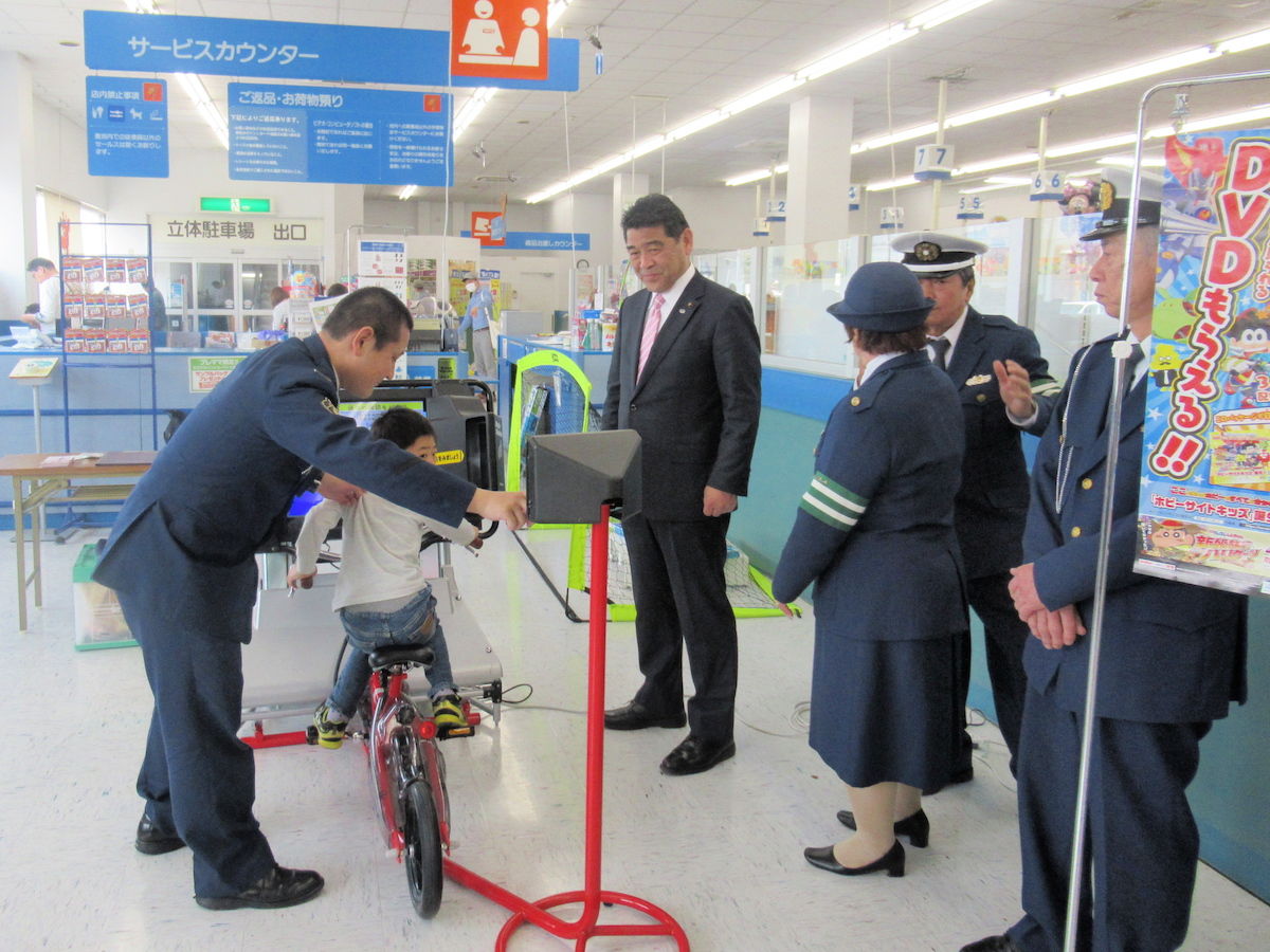 28年半の歴史に幕 「トイザらス・ベビーザらス岩槻店」あす13日に閉店 「実際に手に取って選ぶ楽しさは格別」「なくなるのは悲しい」親子3代で通った客も全国でも希少な単独店舗だった 閉店の理由は埼玉新聞埼玉の最新ニュース・スポーツ・地域の話題