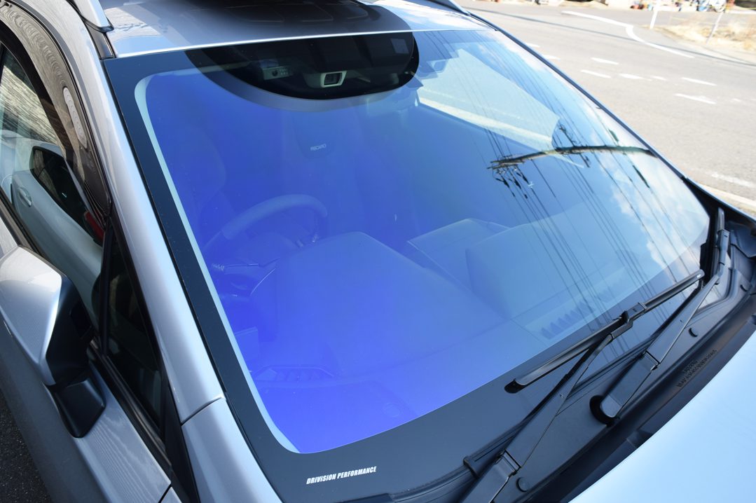 カーフィルム人気おすすめ11選！紫外線や赤外線をカット 車検透過率クリア品もマイナビおすすめナビ