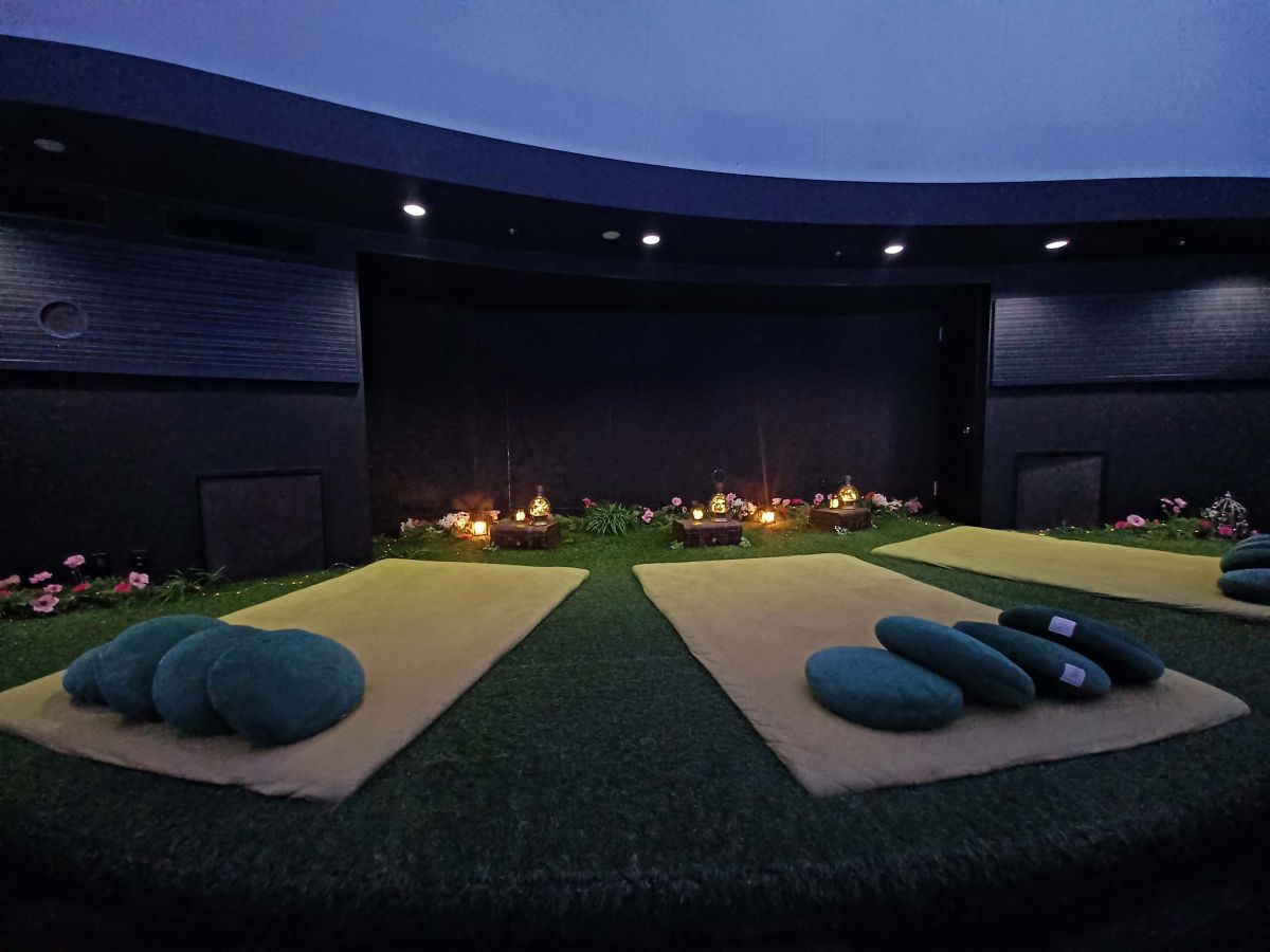 池袋 サンシャインシティのプラネタリウムおすすめの 雲シート きらひび旅行記や食べ歩きグルメ&クレジットカードなどの雑記ブログ