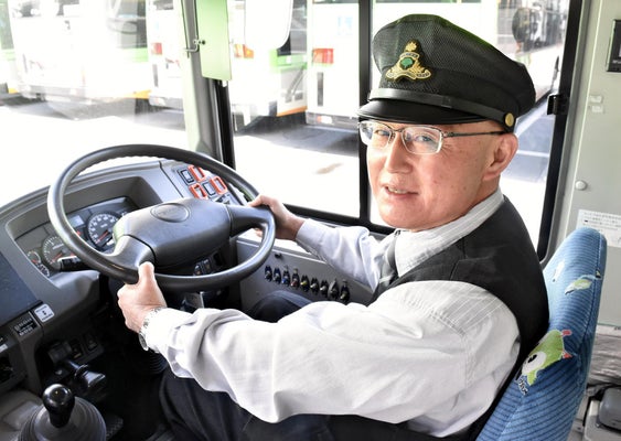 バス運転手の仕事内容を徹底解説！路線バスや観光バスの働き方や一日の流れバイトルマガジン