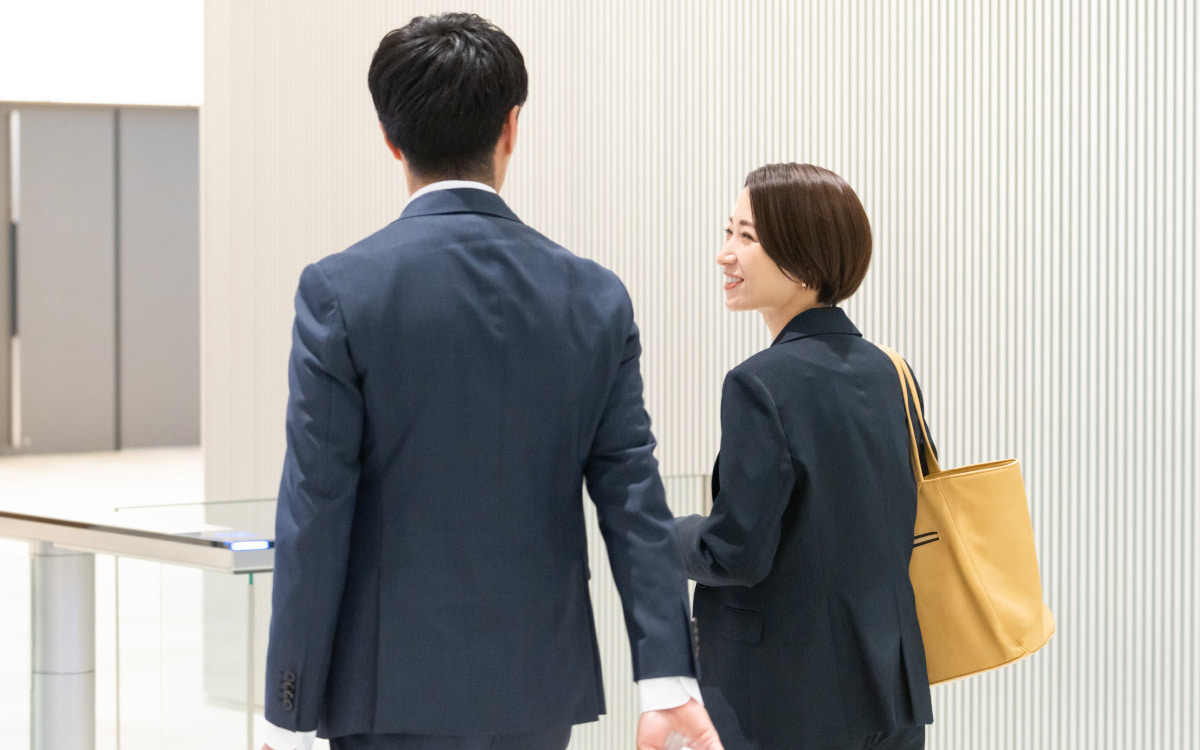 女性必見 職場恋愛のきっかけとは。好意をよせる社内の男性からの脈ありサイン集Smartlog