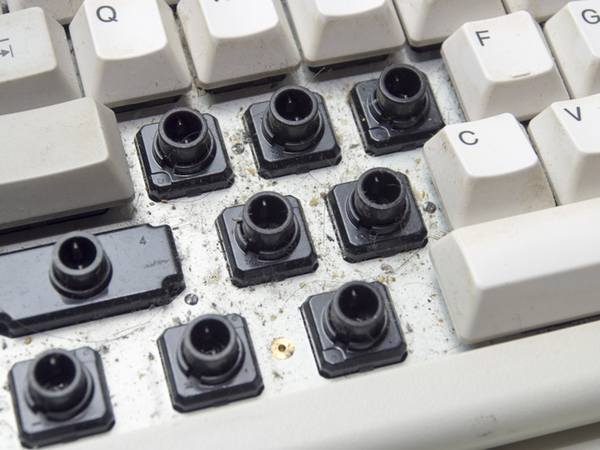 レビュー iPhoneやMacの手垢汚れを落とす専用クリーナー「Clewマルチ for Mac」MONOTIVE