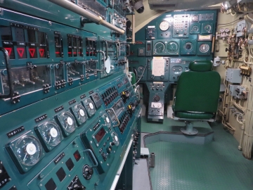 日本で唯一🥇 潜水艦が見える⚓️ 絶景カフェ☕️🧇 ▷港町珈琲店🌊⛱️ *:.｡ ｡.:*・ﾟ✽.｡.:*・ﾟ ✽.｡.:*・ﾟ✽.｡.:*・ﾟ 広島 呉 おすすめ情報を投稿📸💗 follow me♡≫≫ @ayaka.hiroshima.kureフォロワーさん向けプレゼントCP企画中 ・*:.｡ ｡.:*・ﾟ✽.｡.:*・ﾟ