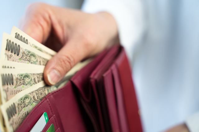 お年玉マナー ポチ袋に「四つ折り」でお札を入れるのは縁起が悪いって本当ですか？暮らしの歳時記All About