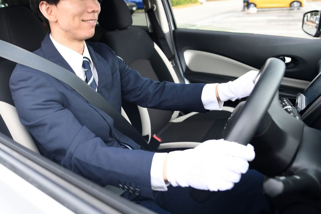 タクシー運転手 タクシードライバー の勤務内容・勤務時間についてタクシー運転手 タクシードライバー の年収・勤務形態・仕事内容国際自動車 ｋｍタクシー 求人