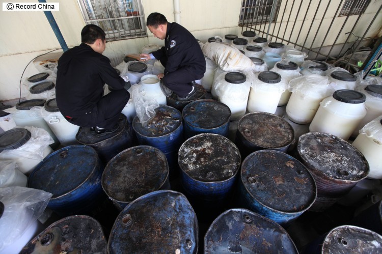 全球航空業瘋搶“地溝油” 中國坐大台灣尷尬