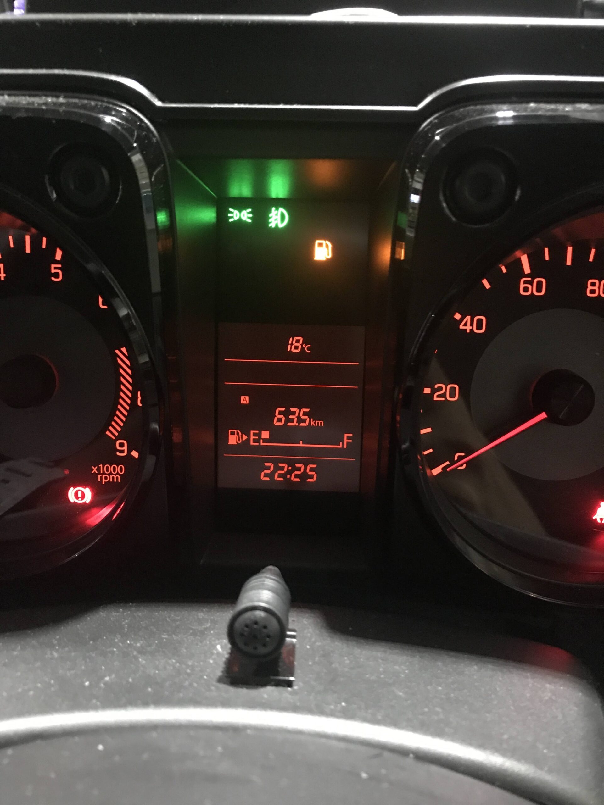 燃料残量警告灯。K's Garage Works