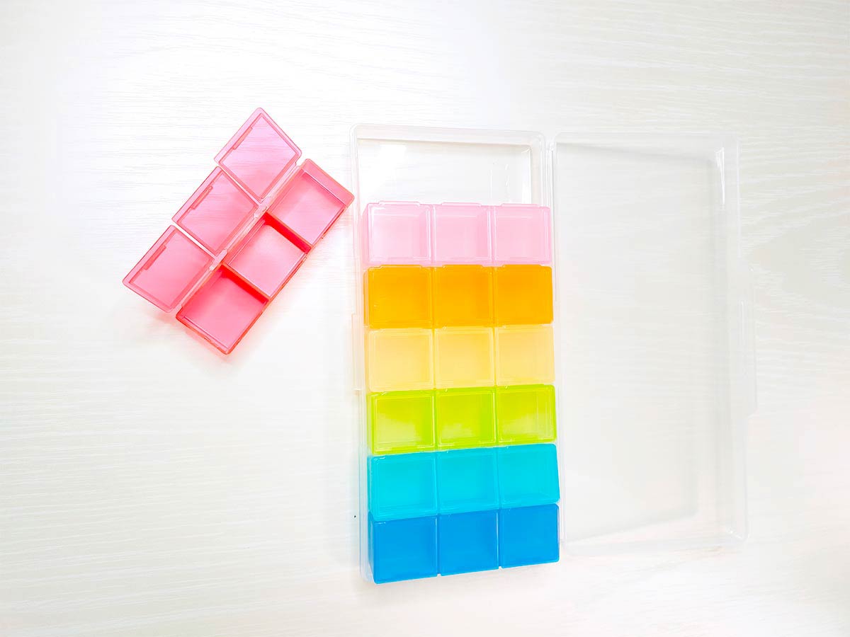 100均セリア 薬ケース売り場はどこ？1週間分やカレンダータイプのピルケースはこれが便利