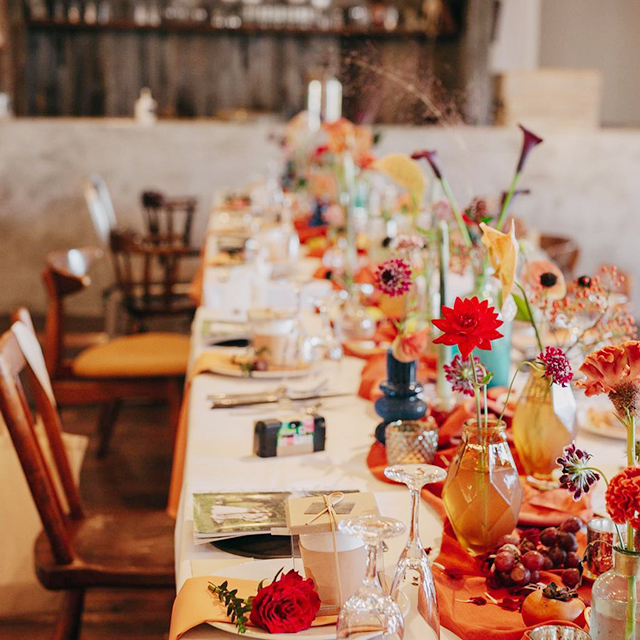 結婚式の装花の費用相場。挙式、披露宴、高砂、テーブルなど各装花の各相場