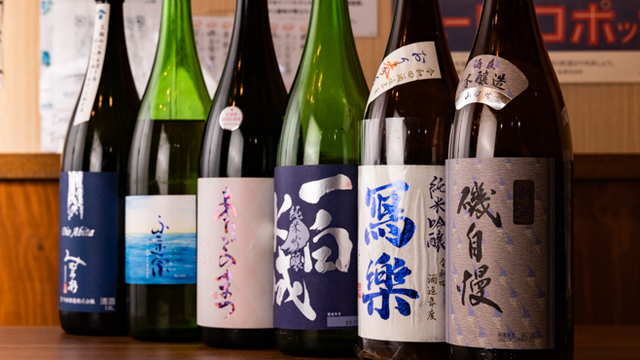 こんばんは！✨またふく堺東です。 またふくでは、写真の様に肥えている牡蠣を仕入れています🦪曜日や時間帯によって売り切れている場合もありますので、来店前にご一報いただけると幸いです！😌 また、生牡蠣でけでなく、焼きや酒蒸しも対応しておりますのでお声がけ