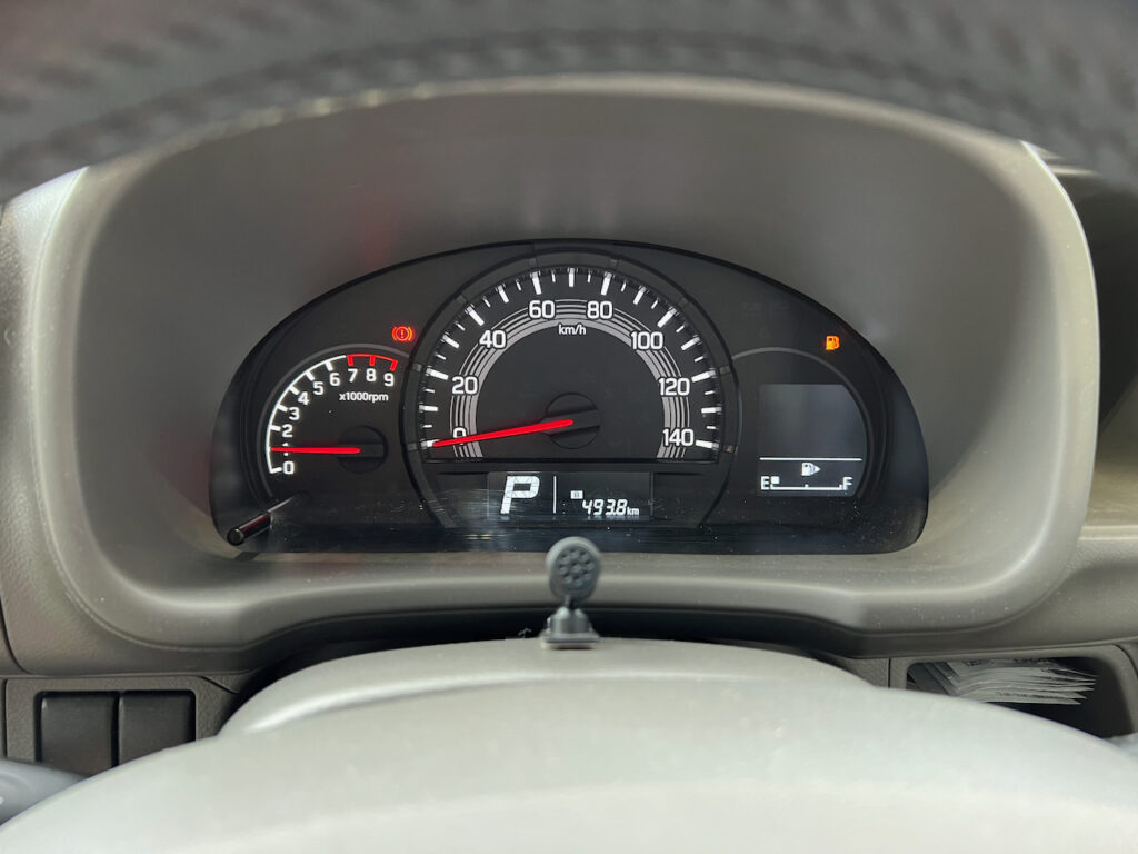 給油ランプが点滅してから、車はあと何キロ走れるのか?ブーストマガジン