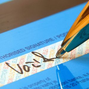 クレジットカードのサインはかっこいいものを！かっこよくサインを書く方法 – 速筆サイン