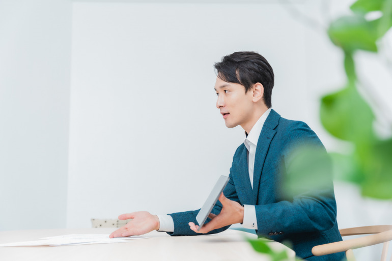 恐縮ですが」の意味と敬語、類語「申し訳ありませんが」との違い、英語表現 - WURK ワーク