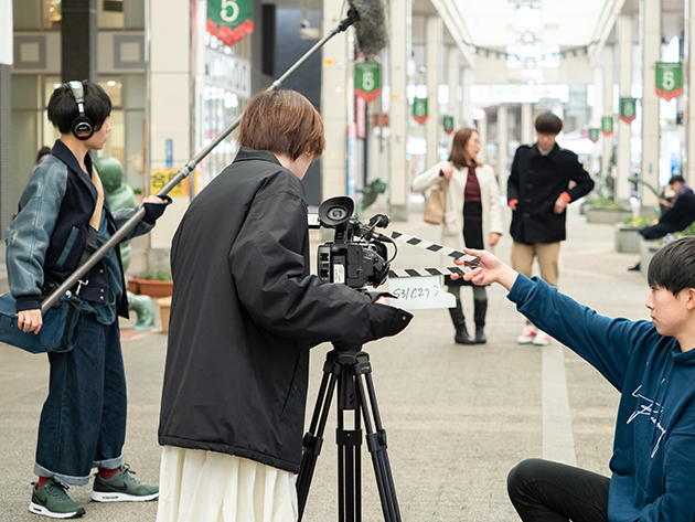 テレビカメラマンの仕事内容とは？やりがいや魅力について解説職業仕事の情報ポータルサイト ジョブ図鑑