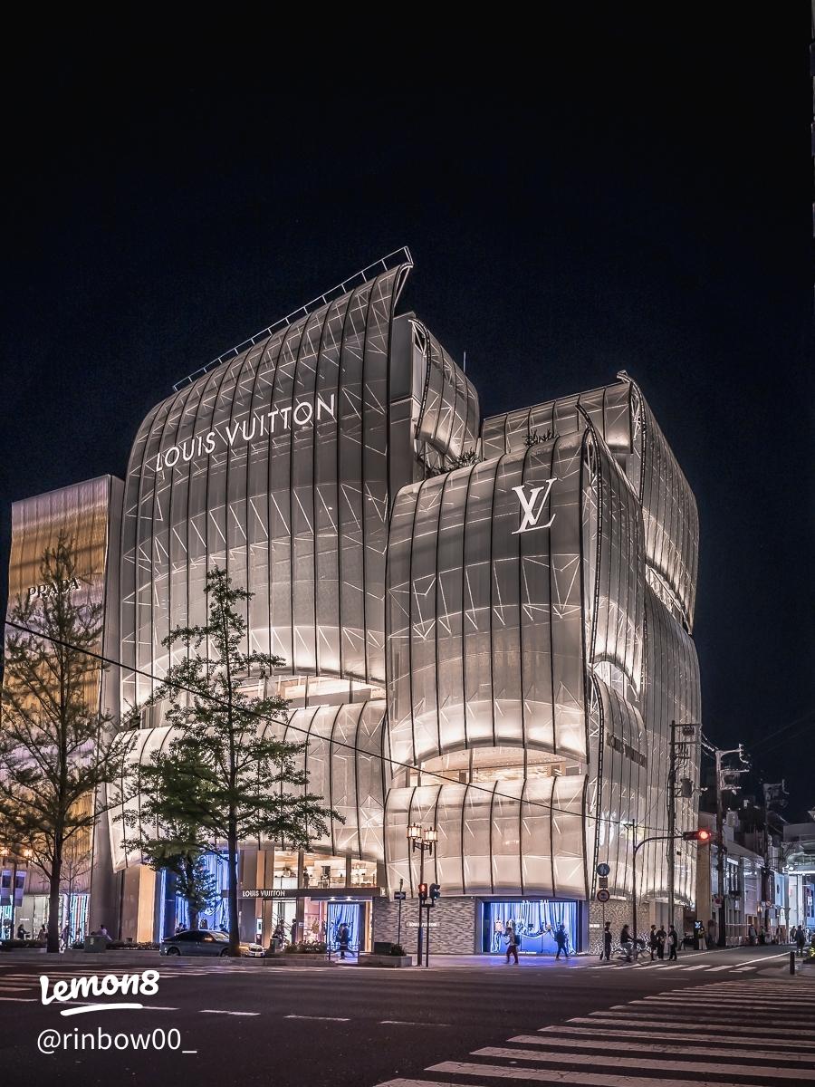 話題の「ルイ・ヴィトン メゾン 大阪御堂筋」に行ってみた！編集記LEON レオン オフィシャルWebサイト