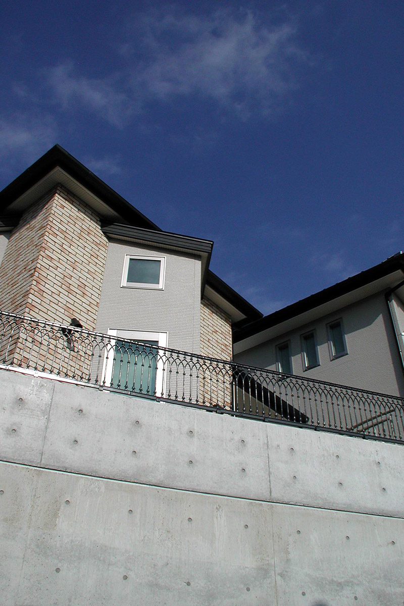 ブリックタイルが印象的な鉄骨造ガレージ施工事例岡崎市株式会社住建ブリックタイル貼り鉄骨造ガレージ岡崎市O様邸重量鉄骨造平屋建