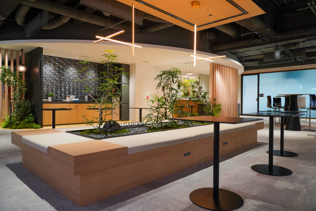 日本ロレアル本社オフィス 「ビューティーバレー」 - 株式会社YAMAGIWA