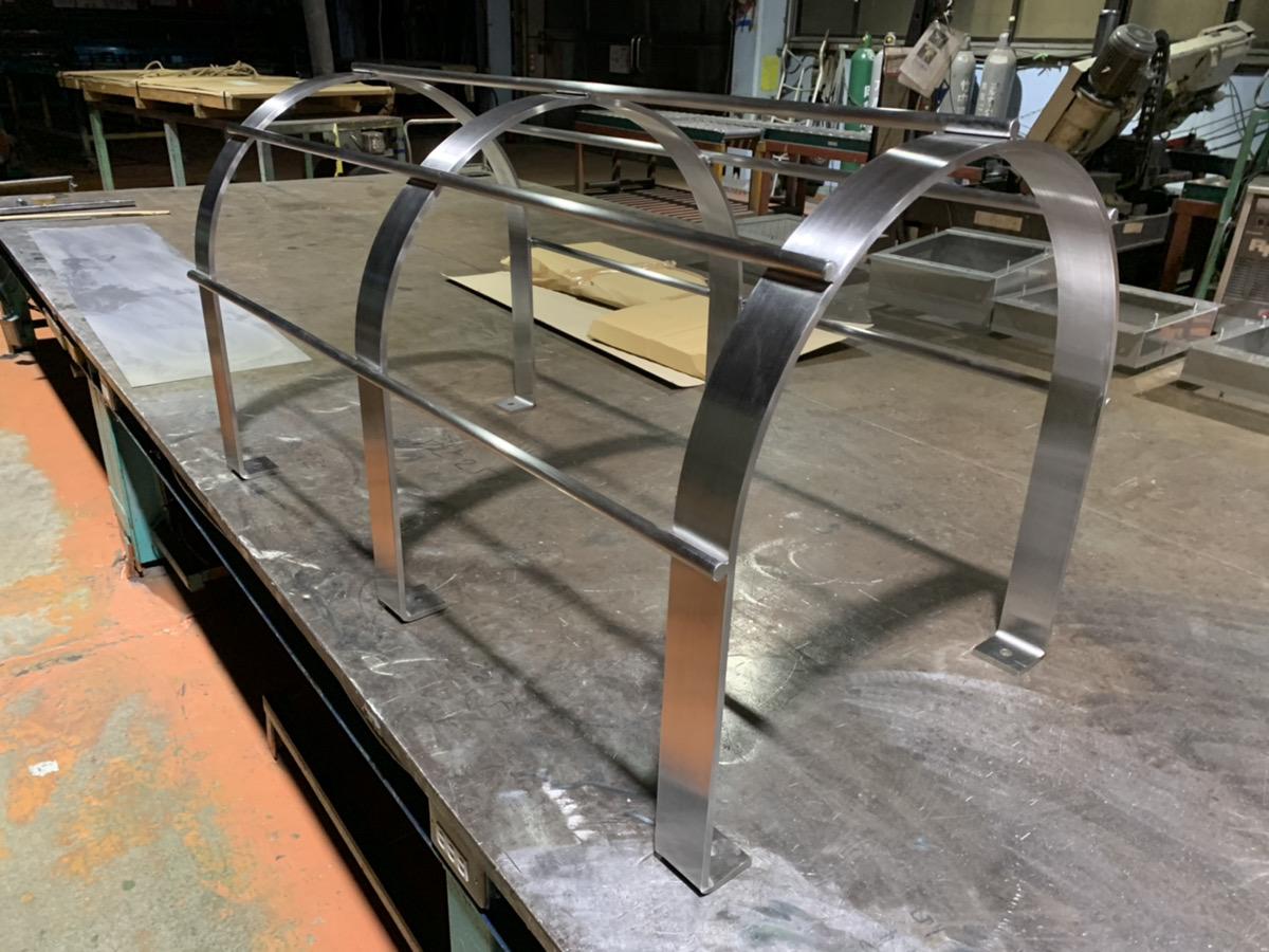 法律では付けなくてもいい？垂直はしご タラップ には背カゴが必要か？溶接テーマパークの人のブログ