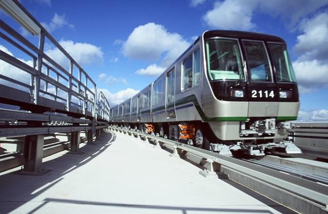 神戸新交通オリジナルグッズ！六甲ライナー1000形と3000形のタオルコースターが新登場です！☺️ ポートライナー三宮駅、六甲ライナー住吉駅の雑貨自販機にて、各300円で販売中です。コップを置くもよし、小さいタオルとして使う 直径10cmくらいしかないですが