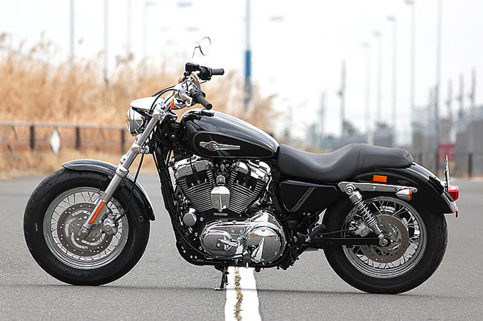 2025年モデル ファットボーイ 試乗スタート カスタムポイント デタッチャブルシーシーバー ラゲッジラック ロッキングラッチ エンジンガードクロームビレットスタイルヒール&トゥシフトレバー コイルカバークローム ＶＰクラッチ ご試乗ご来店お待ちしております