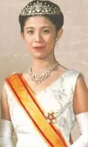 憲仁親王妃久子さまってどんな人？主な出来事や数多くの名誉総裁、家族図について詳しく解説ポイントデビューデジタル POINT DE VUEDIGITAL│ 世界の王室・セレブの歴史、文化、ファッションメディア