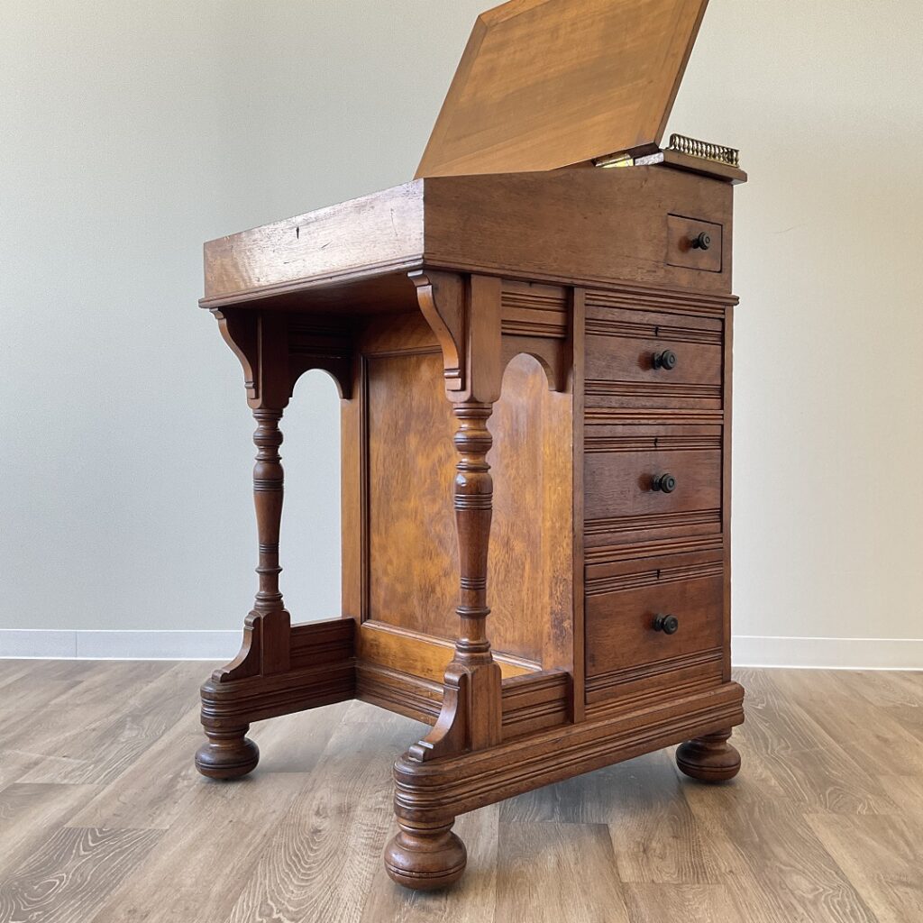 ペニー・ダベンポートが日本初となる個展「The Passing of Time」を開催。Article& Premiumアンドプレミアム