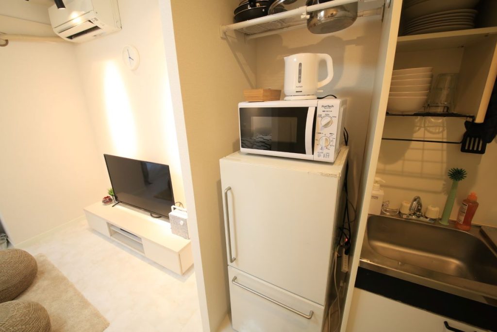 電子レンジはどこに置く？おすすめの置き場、設置時の注意点を紹介 – Onnela オンネラ 暮らしに『楽』を、家族にワクワクを