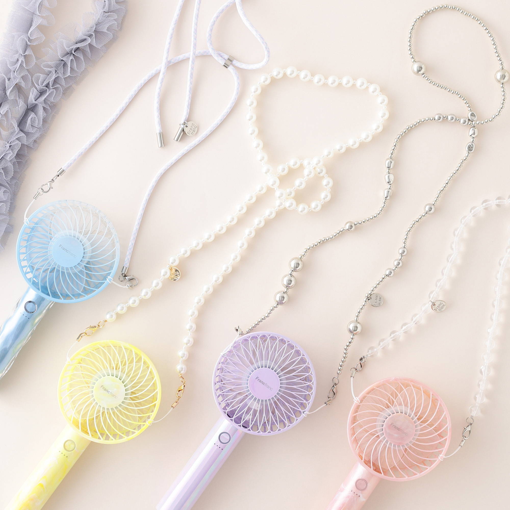 Amazon.co.jp:Kipovtom2025年モデル ネックストラップ 携帯扇風機 首掛けストラップ ハンディファン ストラップ吊下げひも 首掛け 長さ調節可能 着脱簡単 多機種対応シンプル レッド: 家電＆カメラ